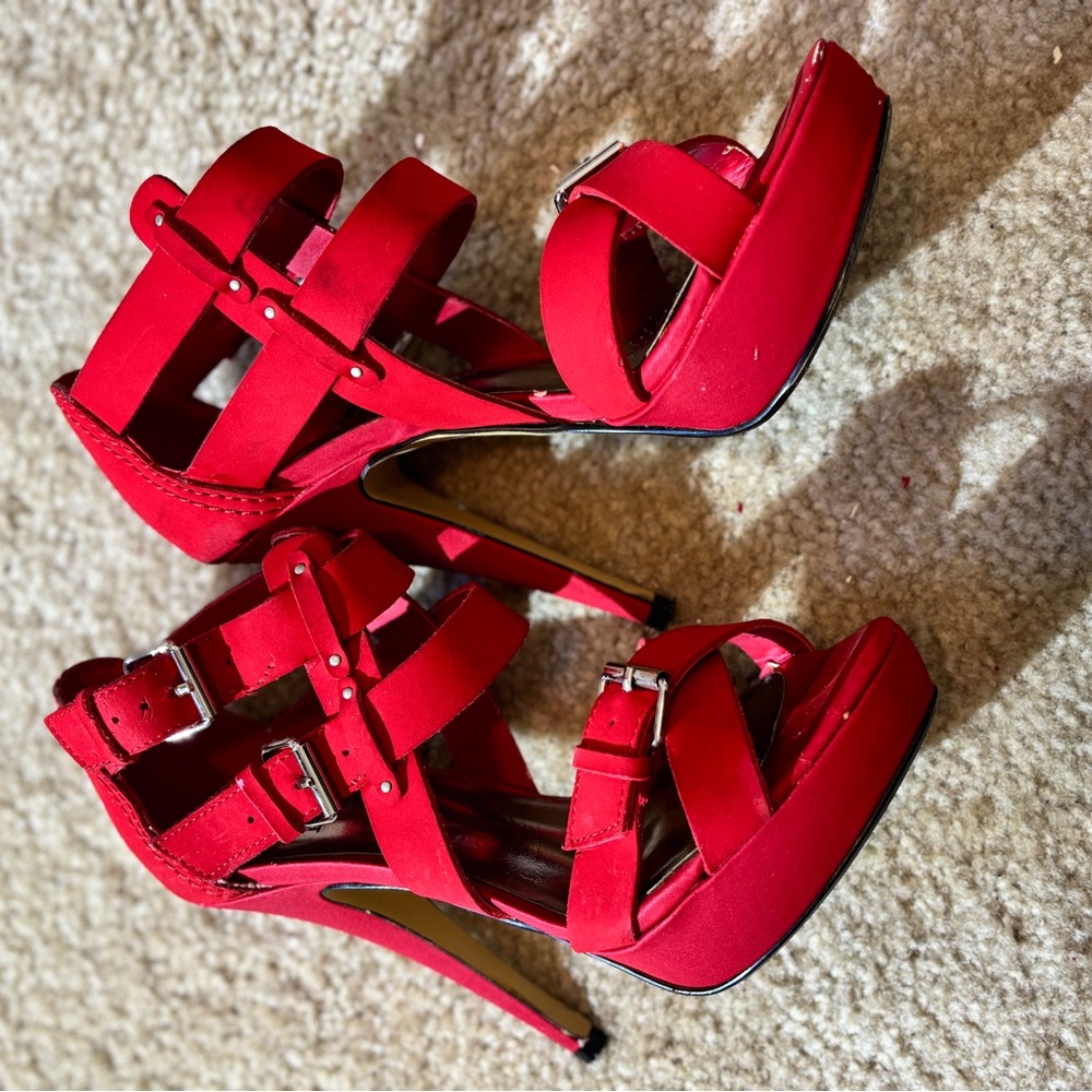 Bakers Red Strappy Stiletto Heels – As Is (Light Shoe peeling) 👠